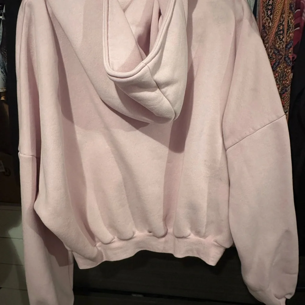 Blogilates pink marshmallow hoodie - Picture 4 of 9